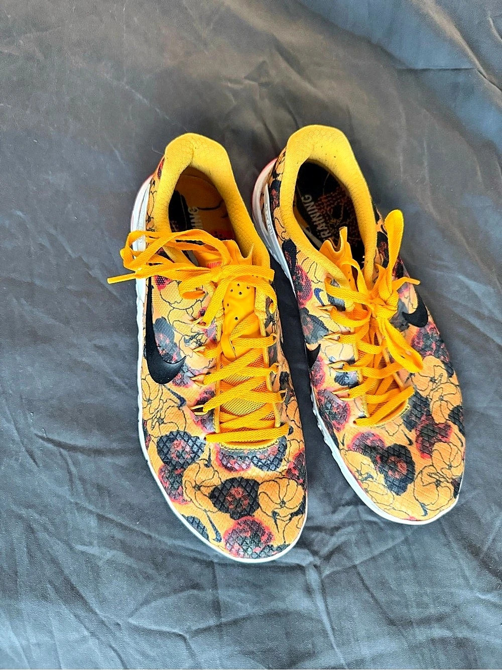 Nike Metcon 4 Floral Sneakers in Yellow & Black US 9.5